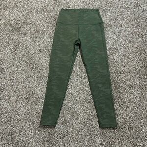 Beyond yoga green camouflage legging small